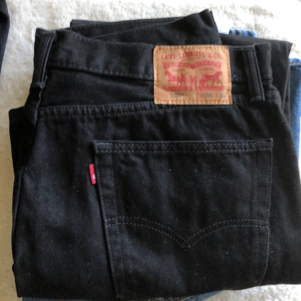Mens Levi’s Jeans NWOT 36-30 or 36-32